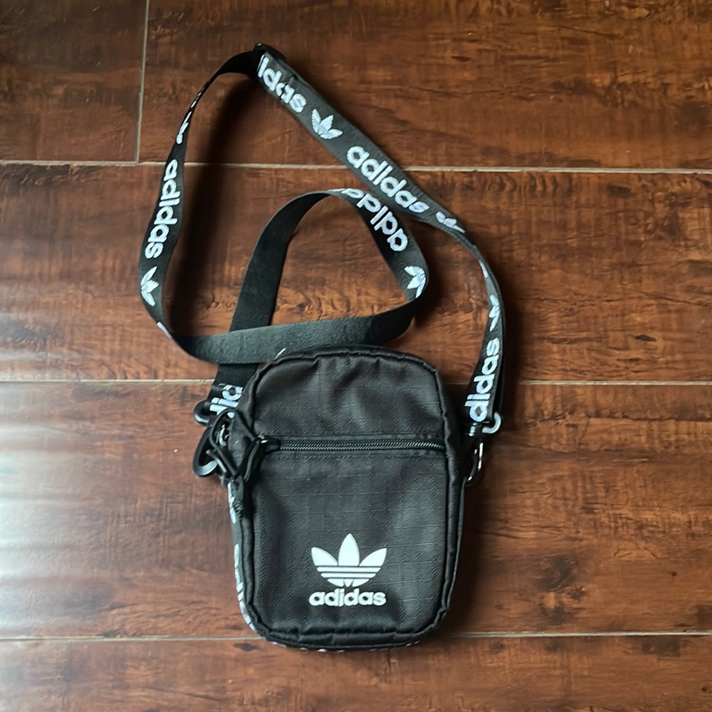 Adidas crossbody bag unisex